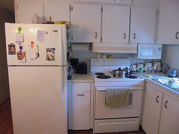 3rd image of 422 Cobalt Ave #422