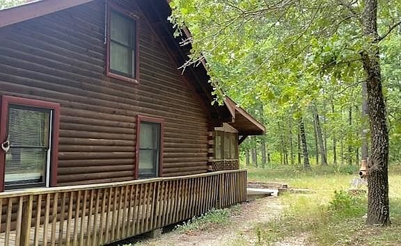 5th image of 22400 Hardwood Dr