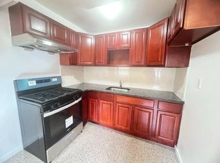 61-29 231st St FLOOR 2, Oakland Gardens, NY 11364