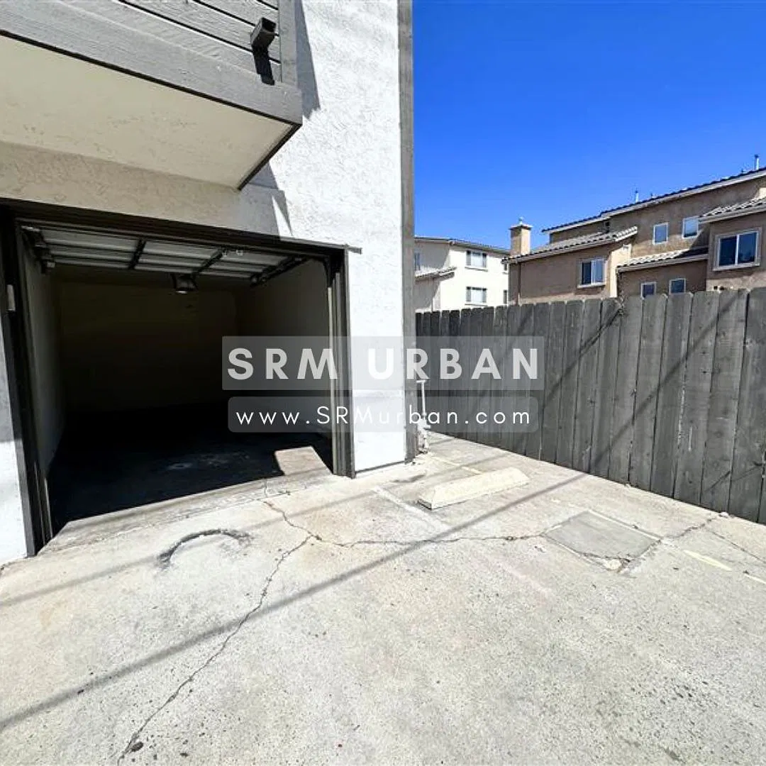 2 bed, $3,095 — Photo 4