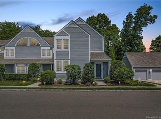 3 Hale Ln #3, Darien, CT 06820