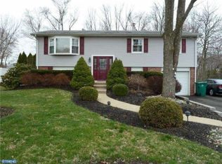 4010 Pine Ave, Newportville, PA 19056