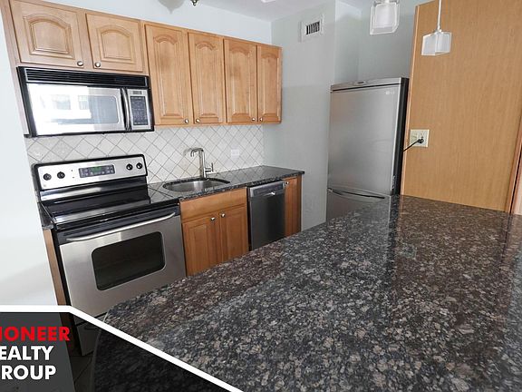 2nd image of 445 W Wellington Ave #4HH