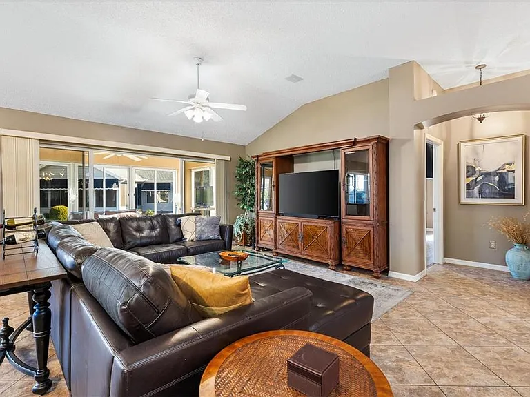 1505 Doria Ln — Photo 4