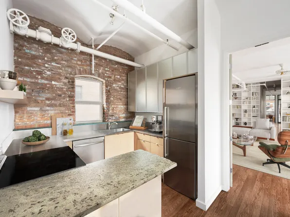 543 Broadway image 4 of 12