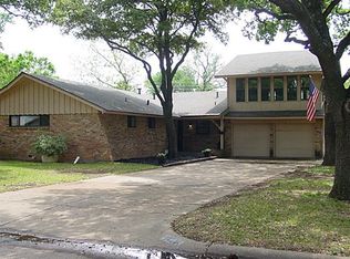 1216 Cherokee St, Arlington, TX 76012