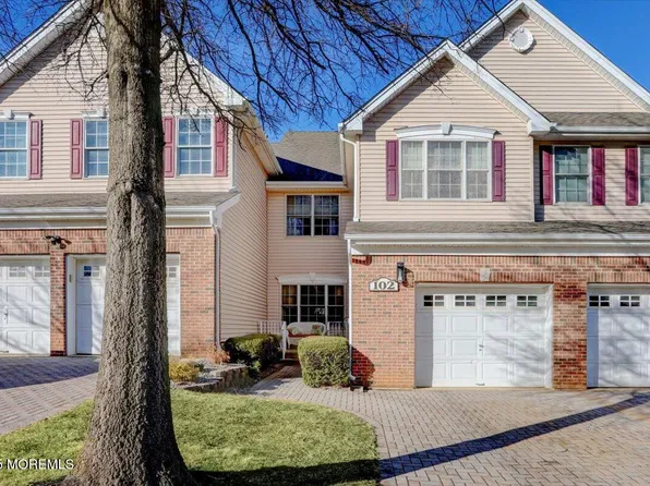 102 Whitlock Court, Manalapan, NJ 07726