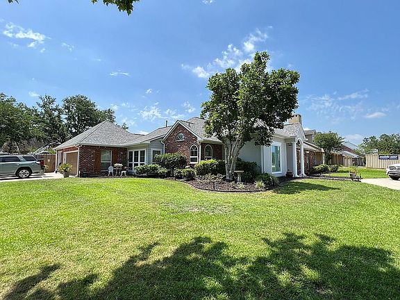 4th image of 7 Gleneagles Dr