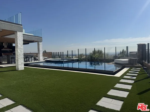 20536 W Birmingham Way, Northridge, CA 91326