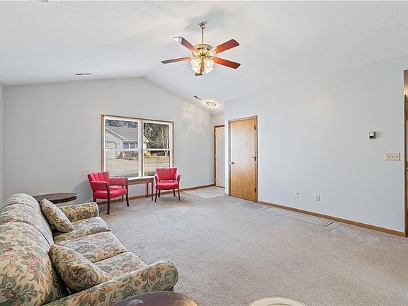 5th image of 4758 Ogden Dr
