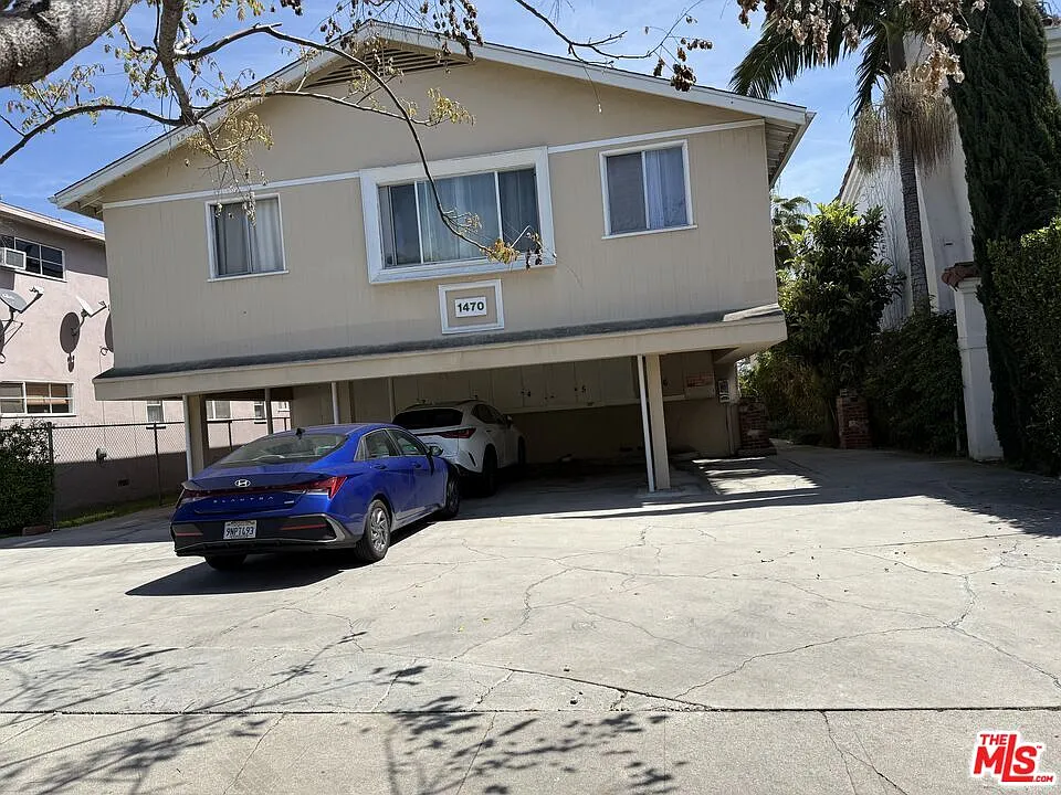 2 bed, 2.0 bath, 1300 sqft, $2,650 — Photo 1