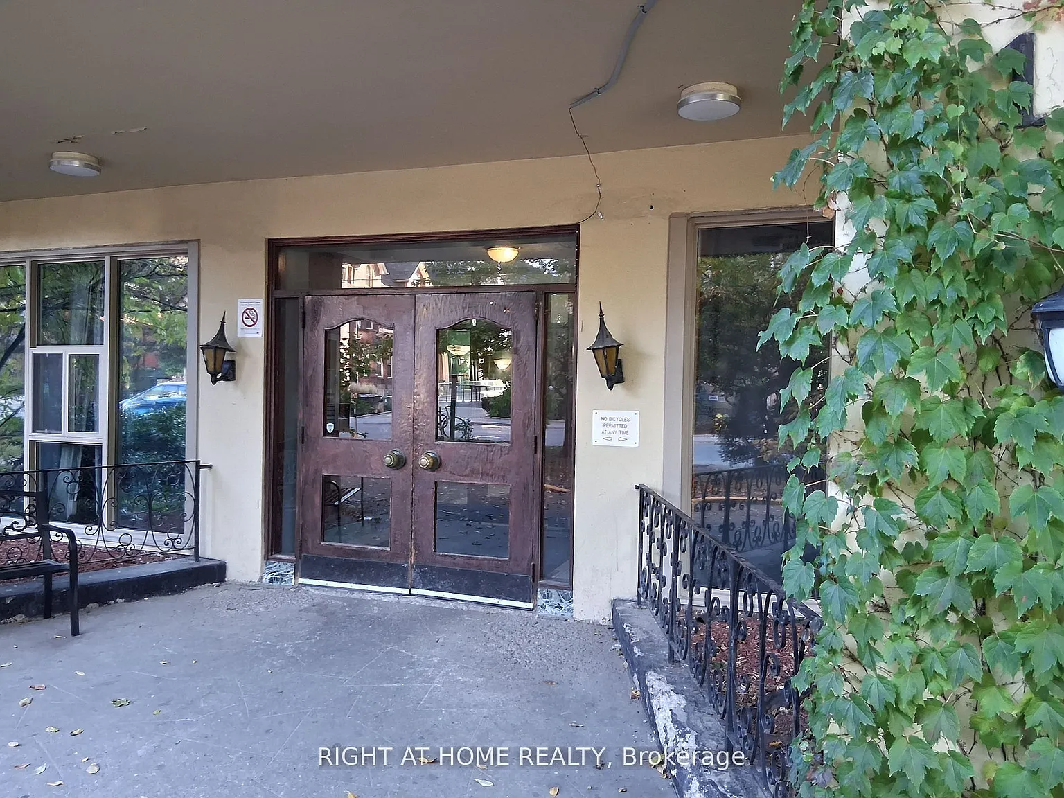1 bed, $1,969 — Photo 2