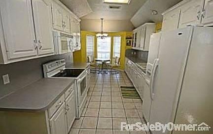 Nice large kitchen