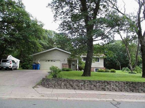 4th image of 2440 E Rum River Dr S