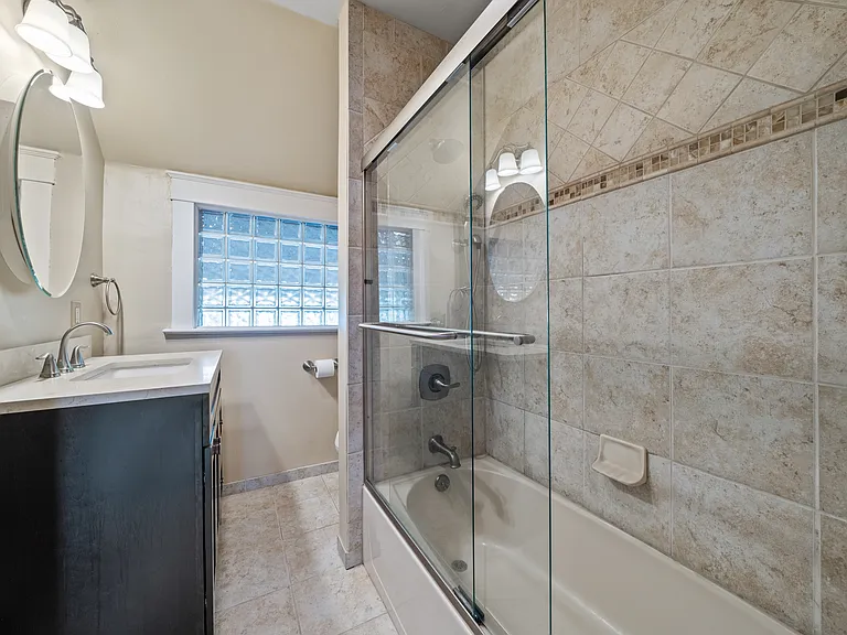 4016 Clark Ave — Photo 13
