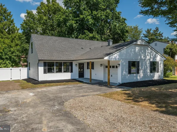 1976 Greentree Rd, Cherry Hill, NJ 08003