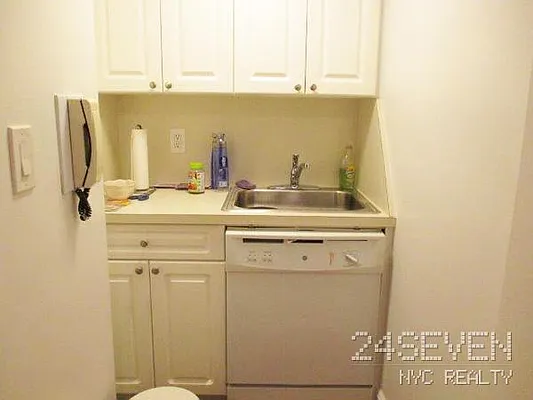 Rented by 24 7 NYC Realty Inc. | media 37