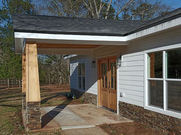 5th image of 1771 Logtown Rd