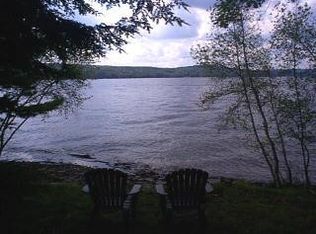 147 Evergreen Dr, Lakeville, PA 18438