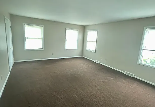 13842 Cedar Rd #4 — Photo 3