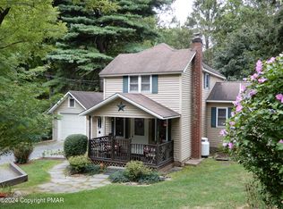 842 Hallet Rd, East Stroudsburg, PA 18301