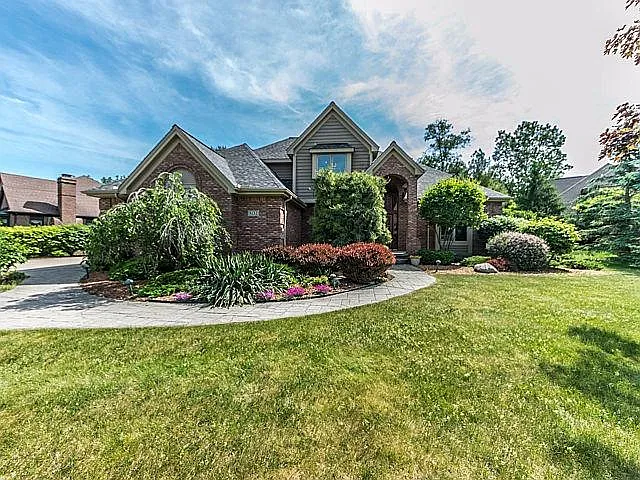 5132 Birkdale Dr photo 1