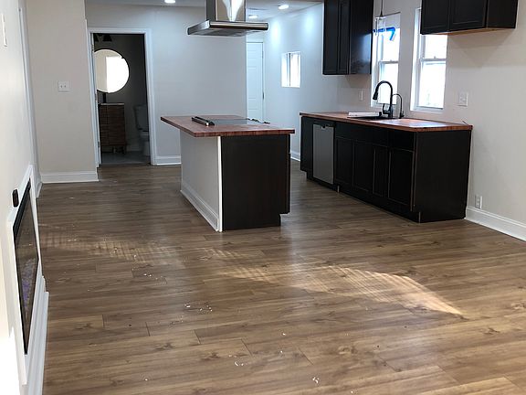 2nd image of 555 N Moreland Ave