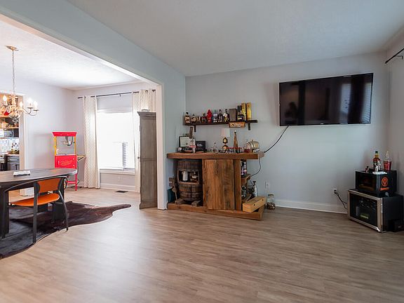 5th image of 2359 Merluna Dr