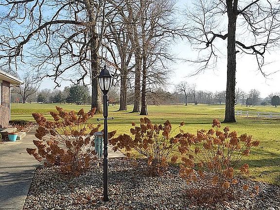 4th image of 5268 E Country Club Rd