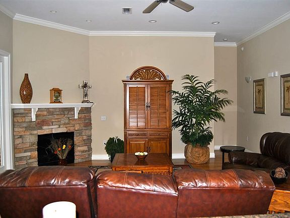 4th image of 1007 Bucyrus Ln