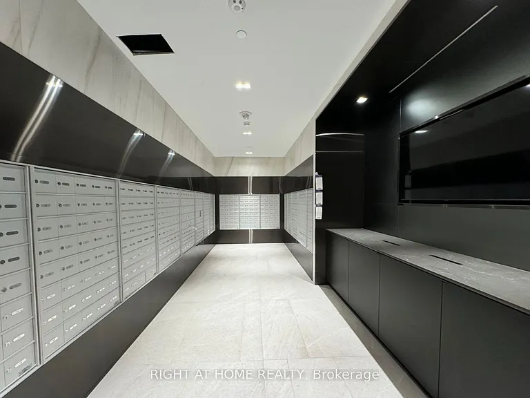 319 Jarvis St #1101 — Photo 36