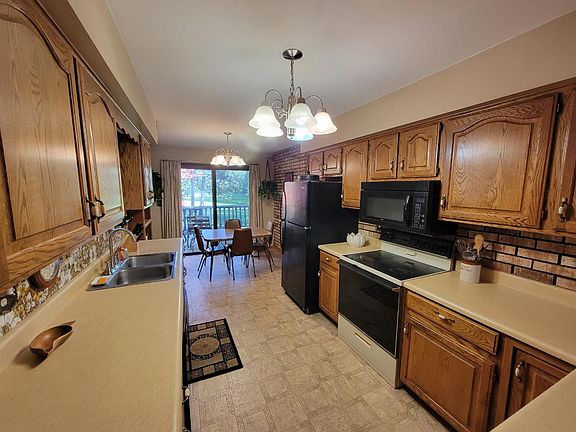 4th image of 817 Vista Ln