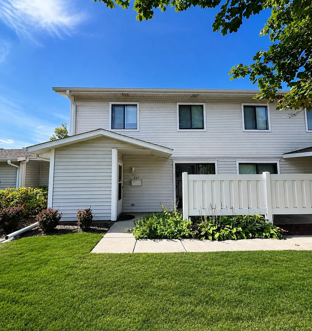 2 bed, 1.5 bath, 1440 sqft, $2,250 — Photo 1
