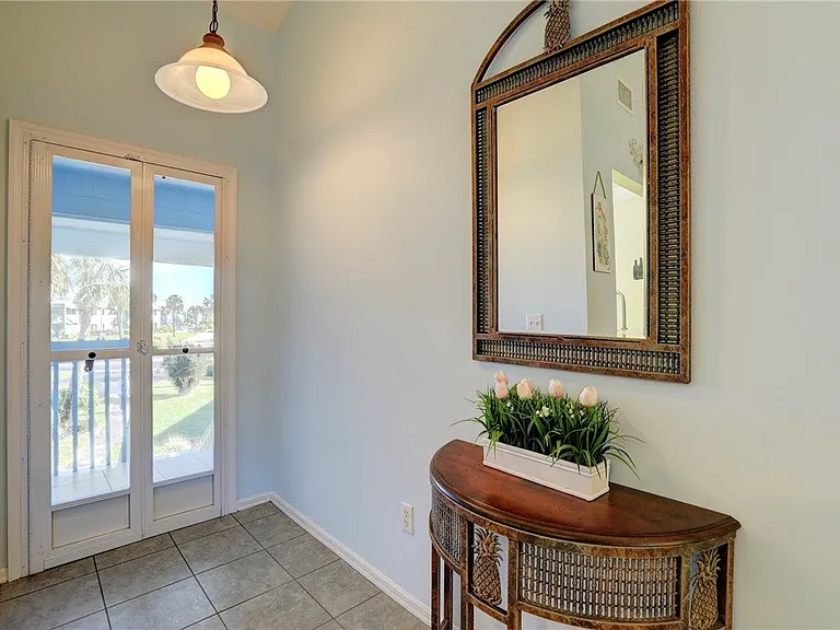 9635 Riverside Dr #4 — Photo 11