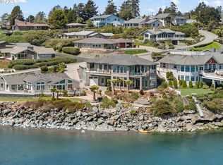 108 Sea Cliff Ter, Brookings, OR 97415