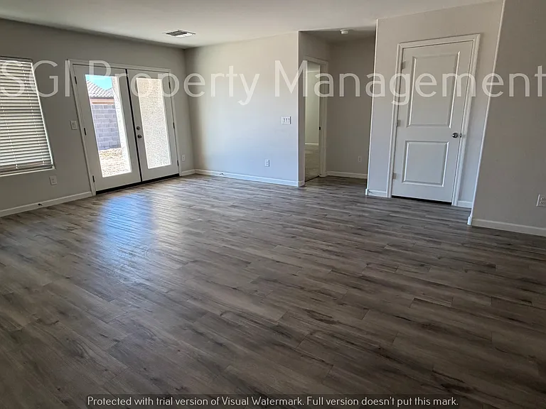 2025 E Velvet Pl — Photo 9