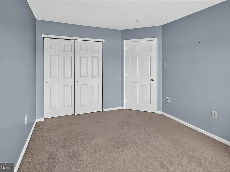 27 Lincoln Dr — Photo 38