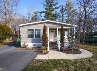 148 E Zimmer Dr, Walnutport, PA 18088