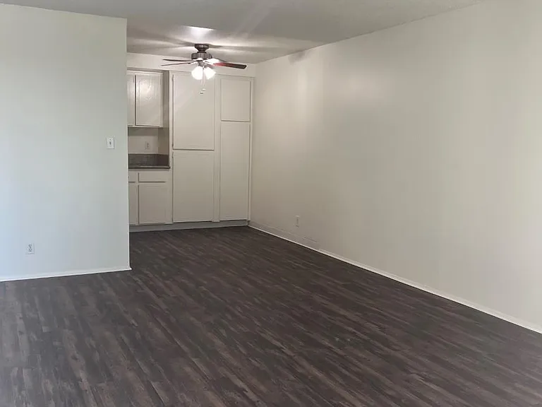 Continental Apartment Homes — Photo 6