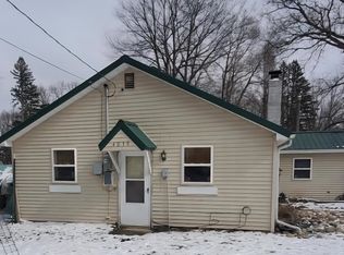 4039 N Pleasant Rd, Hillsdale, MI 49242