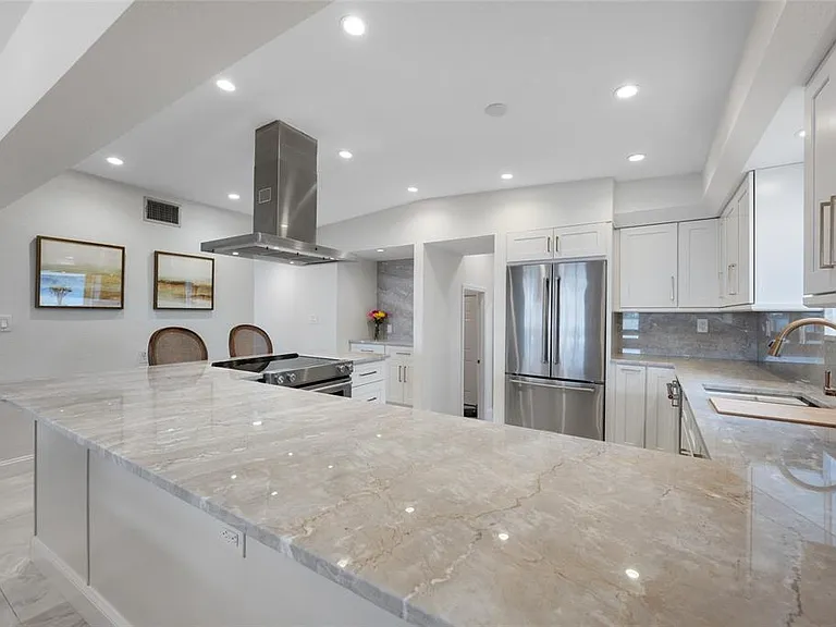 540 59th Ave — Photo 36