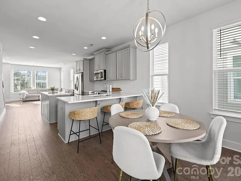 5011 York Park Ln — Photo 10
