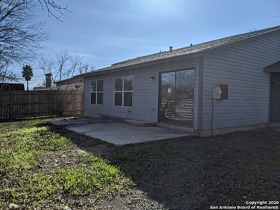 3rd image of 738 Cypressfield Dr