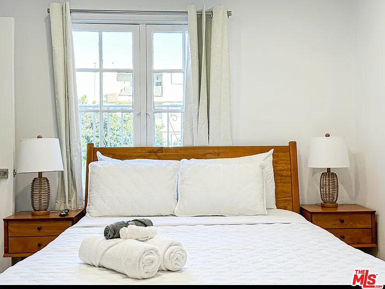 239 S Doheny Dr #239 — Photo 10