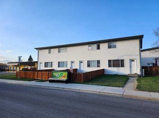 1 W Fir St #3, Red Deer, AB T4N4Y1