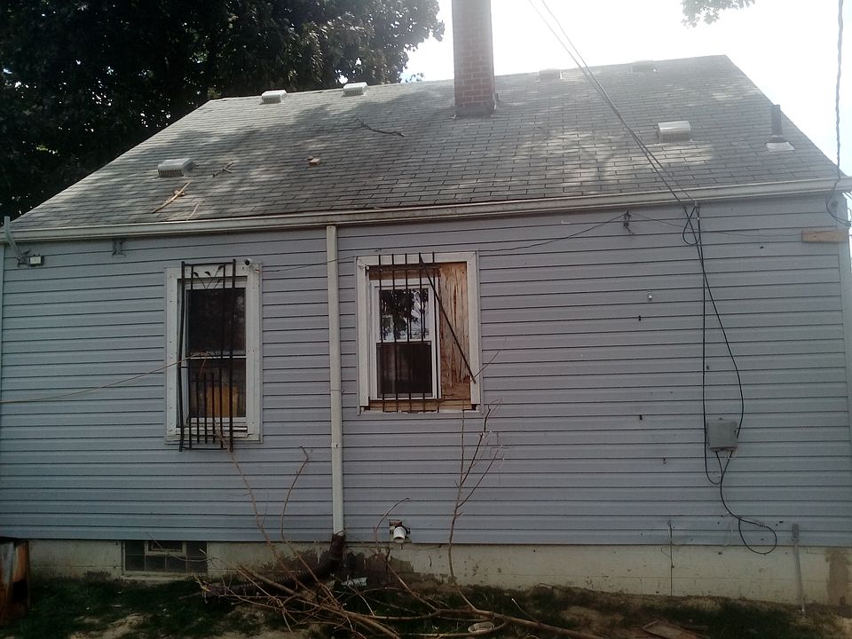 2nd image of 6607 Montrose St