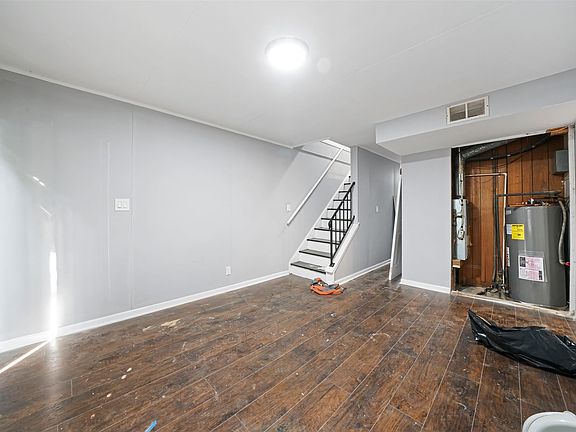3rd image of 4422 S Lavergne Ave