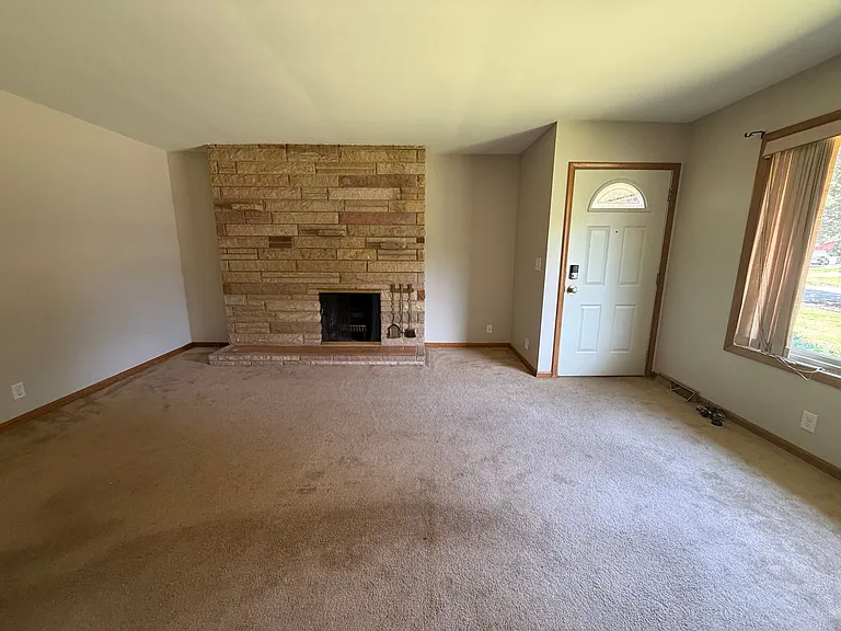 3454 Brooklyn Ave SE — Photo 3