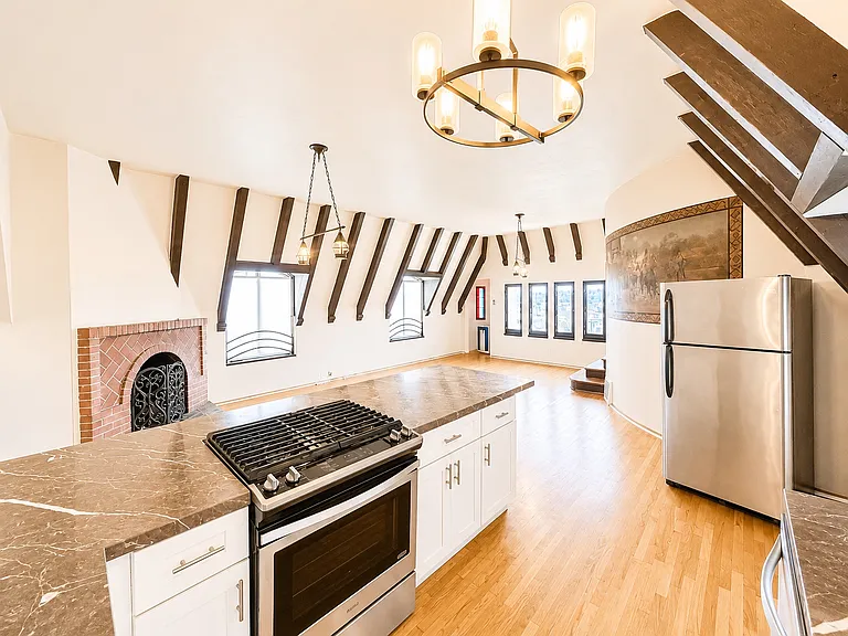 4215 E Livingston Dr #1 — Photo 7