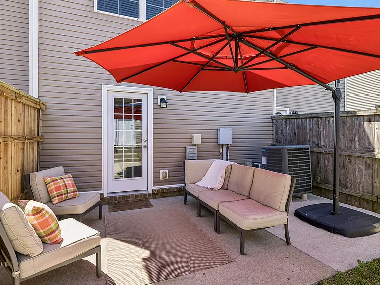 1319 Riverbrook Dr — Photo 43